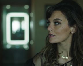 TV show scene Frankie Shaw naked - SMILF s02e02 (2018) 