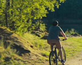 Esther Lubadika, Celeste Buckingham, Stepanka Fingerhutova nude - Bajkeri (2017)