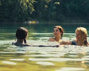 Esther Lubadika, Celeste Buckingham, Stepanka Fingerhutova nude - Bajkeri (2017)