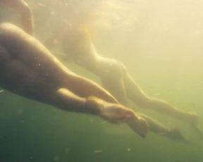 Esther Lubadika, Celeste Buckingham, Stepanka Fingerhutova nude - Bajkeri (2017)