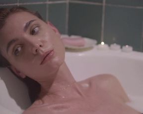 Sexy Victoria Bugallo nude - SENSES (2018) TV show scenes