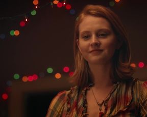 Sexy Taylor Foster nude - Dear White People s01e02 (2017) TV show scenes