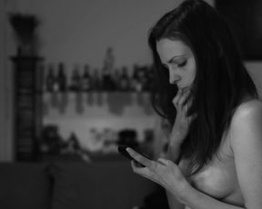 Agnes Milewski nude - Dunkler Tag (2017)