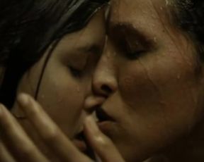 TV show scene Judit Ampudia, Arlette Torres nude - El Embarcadero s01e08 (2018) 