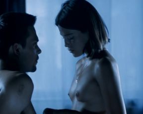 Celebs Laura Malmivaara, Irina Bjorklund, Matleena Kuusniemi, Jaana Jarvinen nude - Levottomat (2000)