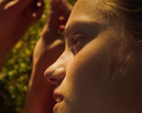 Actress Noemie Schmidt nude - Paris est a nous (2019)