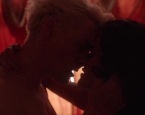 Naked scene Maria Rich, Ozlem Saglanmak nude - Bedrag s03e05 (2019) TV show nudity video