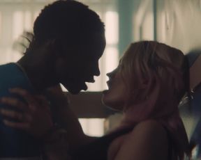 Actress Emma Mackey nude - Sex Education s01e02-04 (2019) Nudity and Sex in TV Show