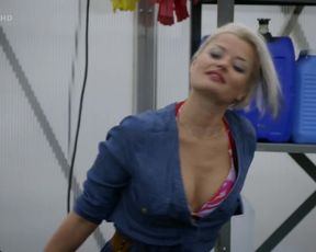 Sexy Erika Starkova nude - Most! s01e04 (2019) TV show scenes