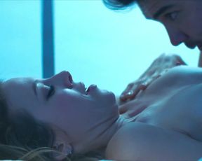 Sexy Valerie Bentson nude - Future Sex s01e01 (2018) TV show scenes