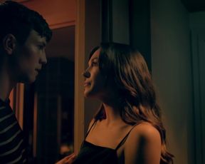 Sexy Synnove Karlsen nude - Clique s02e03 (2018) TV show scenes