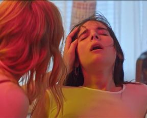 Celebs Odessa Young, Suki Waterhouse nude - Assassination Nation (2018)