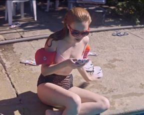 Celebs Odessa Young, Suki Waterhouse nude - Assassination Nation (2018)