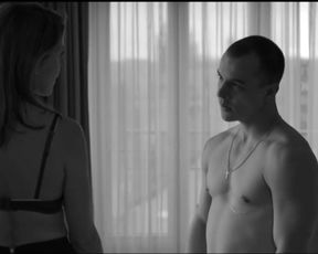 Suzan Erentok nude - Toro (2015)