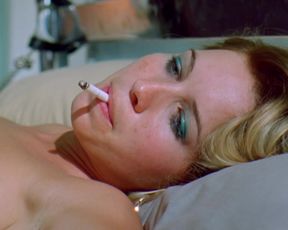 Celebs Chloe Hunter, Brittany Murphy nude - Spun (2002)