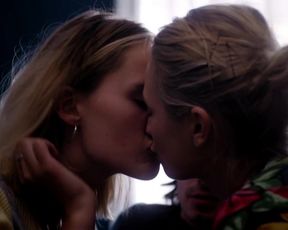 Naked scene Rosemarie Mosbæk, Kristine Kujath Thorp nude - Doggystyle s01e05 (2018) TV show nudity video