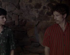 Celebrity Lesbian Video - Maria Molins, Patricia Lopez Arnaiz, Lina Gorbaneva nude - El arbol de la sangre (2018) 