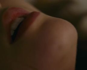 Celebs Lola Kelly, Gillian Todd nude - Mean NY (2016)