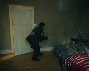 Naked scene Ludivine Reding nude - Fugueuse s01e10 (2018) TV show nudity video