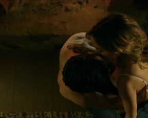 Naked scene Alejandra Onieva, Irene Montala naked - Presunto Culpable s01e04-07 (2018) TV show nudity video