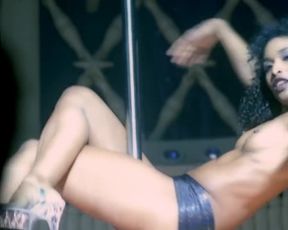 Naked scene Sara Martins nude - Pigalle La Nuit s01 (2009) TV show nudity video