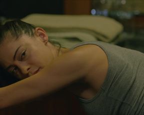 Rosa Salazar nude - Bird Box (2018)