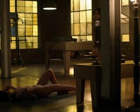 Naked scene Melissa Barrera, Michelle Badillo, Mishel Prada nude - Vida s01e03 (2018) TV show nudity video