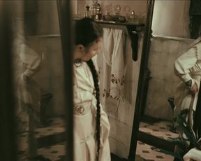 Naked scenes Katarina Radivojevic, Yuliya Deynega naked - Morfiy (2008)