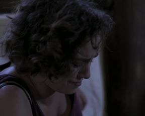 Ximena del Solar nude - Trauma (2017)