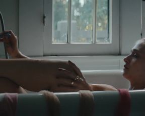 Celebs Jemima Kirke, Lola Kirke. Julie McCullough nude - Untogether (2018)