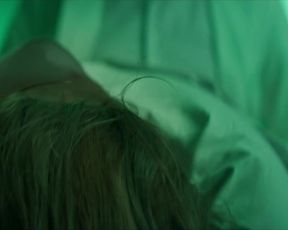 TV show scene Adriana Esteves, Fernanda D'Umbra, Paula Possani nude  - Assedio s01e09 (2018) 