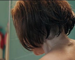 Celebs Juliane Kohler, Janina Fautz nude - Safari Match Me If You Can (2018)