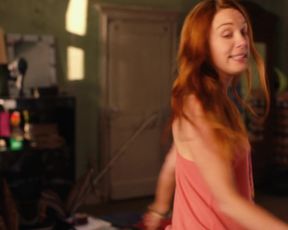 Christa Theret nude - Gaspard va au mariage (2017)