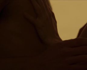 Elodie Bouchez naked - Roberto le Canari (2018)