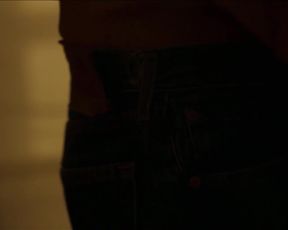 Elodie Bouchez naked - Roberto le Canari (2018)