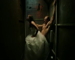 Lea Arnezeder nude - La Station (2017)