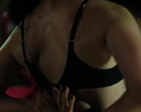 Naked scene Tamara Mazarraza nude - Ingobernable s01e02 (2017) TV show nudity video