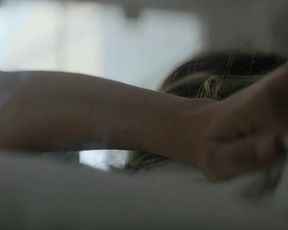 Shortwave - Solo Girl Scene