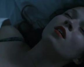 Nepravdepodobná romance - Sexy Solo Girl Masturbating