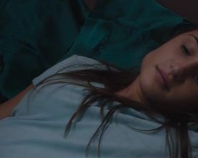 Sexy Indivisibili - Young Girls Hot scene TV show scenes