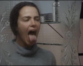 Girl Masturbating in Shower - Como Esquecer