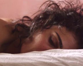 Eu Queria Ser Arrebatada, Amordaçada e, nas minhas costas, Tatuada