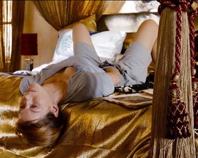 Affenkönig - Solo girl scene