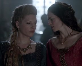 Celebrity Lesbian Video - Vikings - Lesbian Kiss Scene 