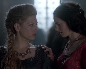 Celebrity Lesbian Video - Vikings - Lesbian Kiss Scene 