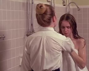 Celebrity Lesbian Video - Nashville Girl - Choke Lesbian Kiss 