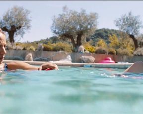 Celebrity Lesbian Video - Lesbians in Pool - Affenkonig 