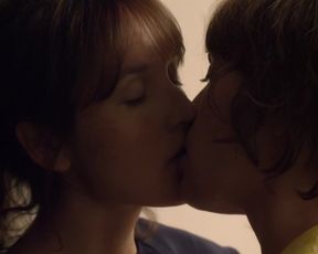 Sexy Hot Lesbian Scene - A trois on y va TV show scenes