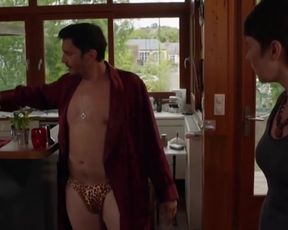 Sexy Fanny Krich sexy - Une famille formidable s14e04 (2017) TV show scenes