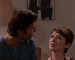 Sexy Fanny Krich sexy - Une famille formidable s14e04 (2017) TV show scenes